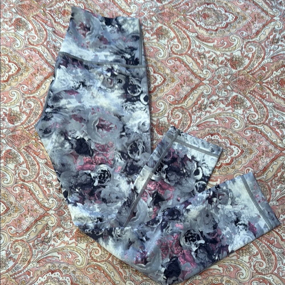lululemon athletica Gray and Pink Leggings Artistic Design
